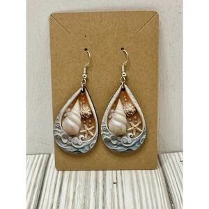 Beach/Shells Pierced Earrings Teardrop Dangle 2"